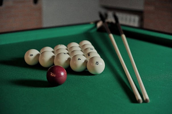 Игра в бильярд Оренбург.Ultra Подарки. Игра в бильярд Оренбург. Попробуйте настоящий бильярд, в бильярдном клубе. Сервис: UltraPodarki.ru 8 800 505 95 30. Игра в бильярд, игра в бильярд Оренбург, русский бильярд, русский бильярд Оренбург, бильярдный клуб, бильярдный клуб Оренбург, бильярд Оренбург, купить бильярд Оренбург