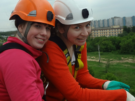 Роупджампинг - прыжки с верёвкой в Оренбурге. Подарочные сертификаты Ultra Подарки. Роупджампинг в Оренбурге - Экстремальный оригинальный подарок или подарочный сертификат на Роупджампинг - прыжки с верёвкой. Сервис UltraPodarki.ru 8-800-505-95-30. роупджампинг Оренбург, прыжок веревка Оренбург, роупджампинг, прыжок веревка, прыжок с веревкой, Подарок, подарочный сертификат, экстрим, экстремальный подарок