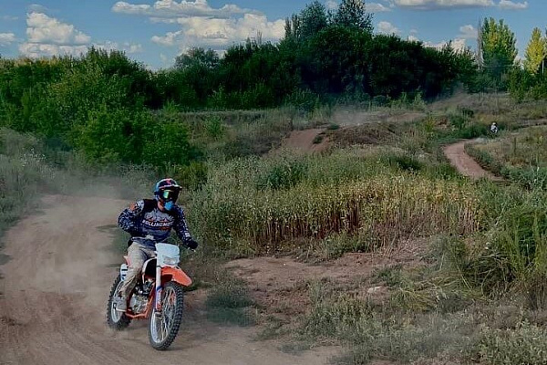 Катание на мотоцикле в Оренбурге. ULTRA ПОДАРКИ. Купить катание на мотоцикле в Оренбурге. Попробовав езду на мотоциклах, вы получите порцию адреналина и невероятные эмоции. Сервис: UltraPodarki.ru 8 800 505 95 30.. Катание на мотоцикле в Оренбурге, прокат мотоциклов Оренбург, катание на мотоциклах, прокат мотоцикла, езда на мотоцикле Оренбург, езда на мотоцикле, мотопрогулка Оренбург, мотопрогулка, поездки на байке, личный мотоцикл, катание на мотоцикле, мотоциклетный шлем, увлечение поездками на мотоцикле, пристрастие к мотоциклам, сертификат на поездку на мотоцикле, прокатиться на мотоцикле, мото-транспорт, мото-треки, мото-поездки, езда на мотоцикле в Оренбурге, катание на мотоцикле в Оренбурге, мотоклуб в Оренбурге
