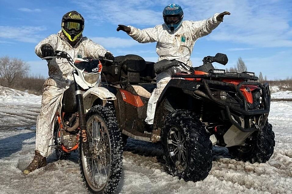 Катание на квадроциклах в Оренбурге. Сервис Ultra Подарки. Подарочный сертификат на катание на квадроциклах в Оренбурге. Закажите катание на квадроциклах недорого и наслаждайтесь активным отдыхом с друзьями. Выбирайте живописные маршруты для езды на квадроциклах. Сервис UltraPodarki.ru 8800-505-9530. Катание на квадроциклах, Прокат квадроциклов, езда на квадроцикле, прокат квадроциклов Оренбург, катание на квадроциклах Оренбург, Катание на квадроциклах зимой, Катание на квадроциклах летом, Сертификат на катание на квадроциклах 

