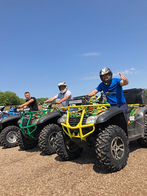 Прокат квадроциклов летом в Оренбурге. Сервис Ultra Подарки. Подарочный сертификат на прокат квадроциклов летом и зимой в Оренбурге. Закажите катание на квадроциклах недорого и наслаждайтесь активным отдыхом с друзьями. Выбирайте живописные маршруты для езды на квадроциклах. Сервис UltraPodarki.ru 8800-505-9530. Катание на квадроциклах, Прокат квадроциклов, езда на квадроцикле, прокат квадроциклов Оренбург, катание на квадроциклах Оренбург, Катание на квадроциклах зимой, Катание на квадроциклах летом, Сертификат на катание на квадроциклах 

