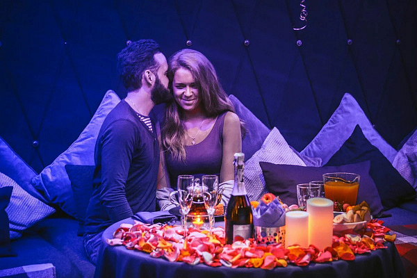 Романтическое свидание в кинотеатре в Оренбурге. Ultra Подарки. Купить романтическое свидание в кинотеатре в Оренбурге. Подарите самым близким незабываемые моменты и признайтесь в искренних чувствах. Сервис UltraPodarki.ru 8-800-505-95-30. Романтическое свидание в кинотеатре в Оренбурге, свидание в Оренбурге, свидание в кинотеатре, сертификат на свидание в кинотеатре, сертификат на свидание в Оренбурге, купить свидание, купить свидание Оренбург, первое свидание, девушка свидание, хороший кинотеатре, романтический кинотеатре, романтический вечер, романтический ужин, романтические любимому, романтическая музыка