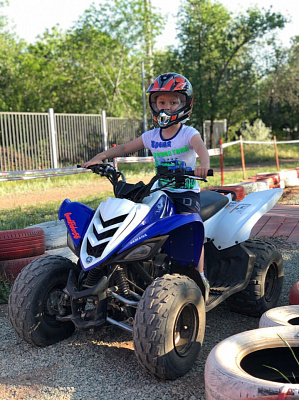 Прокат квадроциклов летом в Оренбурге. Сервис Ultra Подарки. Подарочный сертификат на прокат квадроциклов летом и зимой в Оренбурге. Закажите катание на квадроциклах недорого и наслаждайтесь активным отдыхом с друзьями. Выбирайте живописные маршруты для езды на квадроциклах. Сервис UltraPodarki.ru 8800-505-9530. Катание на квадроциклах, Прокат квадроциклов, езда на квадроцикле, прокат квадроциклов Оренбург, катание на квадроциклах Оренбург, Катание на квадроциклах зимой, Катание на квадроциклах летом, Сертификат на катание на квадроциклах 

