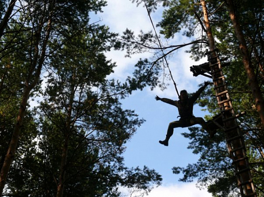 Роупджампинг - прыжки с верёвкой в Оренбурге. Подарочные сертификаты Ultra Подарки. Роупджампинг в Оренбурге - Экстремальный оригинальный подарок или подарочный сертификат на Роупджампинг - прыжки с верёвкой. Сервис UltraPodarki.ru 8-800-505-95-30. роупджампинг Оренбург, прыжок веревка Оренбург, роупджампинг, прыжок веревка, прыжок с веревкой, Подарок, подарочный сертификат, экстрим, экстремальный подарок