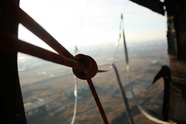 Роупджампинг - прыжки с верёвкой в Оренбурге. Подарочные сертификаты Ultra Подарки. Роупджампинг в Оренбурге - Экстремальный оригинальный подарок или подарочный сертификат на Роупджампинг - прыжки с верёвкой. Сервис UltraPodarki.ru 8-800-505-95-30. роупджампинг Оренбург, прыжок веревка Оренбург, роупджампинг, прыжок веревка, прыжок с веревкой, Подарок, подарочный сертификат, экстрим, экстремальный подарок