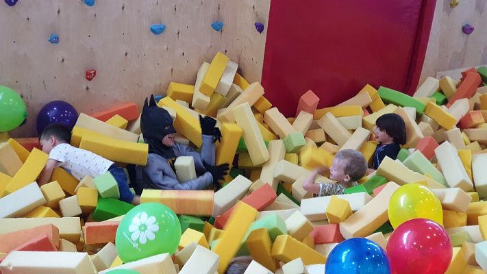  Батутный центр в Оренбурге. Сервис Ultra Подарки. Купить подарочный сертификат в батутный центр, попробуйте прыжки на батуте в Оренбурге. Сервис UltraPodarki.ru 8 (800) 555 95-30.. Батутный центр , батутный центр, батутный центр цены, батутный центр в Оренбурге,  батутный парк, батут прыгать, прыжки +на батуте, батут Оренбург, батут спорт