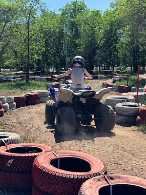 Прокат квадроциклов летом в Оренбурге. Сервис Ultra Подарки. Подарочный сертификат на прокат квадроциклов летом и зимой в Оренбурге. Закажите катание на квадроциклах недорого и наслаждайтесь активным отдыхом с друзьями. Выбирайте живописные маршруты для езды на квадроциклах. Сервис UltraPodarki.ru 8800-505-9530. Катание на квадроциклах, Прокат квадроциклов, езда на квадроцикле, прокат квадроциклов Оренбург, катание на квадроциклах Оренбург, Катание на квадроциклах зимой, Катание на квадроциклах летом, Сертификат на катание на квадроциклах 

