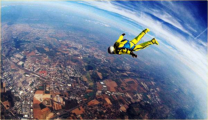 Купить прыжок с парашютом в тандеме в Оренбурге. Ultra Подарки. Купите сертификат на прыжок с парашютом в тандеме в Оренбурге, откройте мир новых впечатлений. Сервис UltraPodarki.ru 8 800 505 95 30. Прыжок с парашютом, прыжок с парашютом в Оренбурге, прыжок с парашютом стоит, прыжок с парашютом в Оренбурге стоит, прыжок с парашютом с инструктором, прыжок с парашютом с инструктором Оренбург, прыжок с парашютом цена, прыжок с парашютом цена Оренбург, сертификат на прыжок с парашютом, сертификат на прыжок с парашютом Оренбург, прыжок с парашютом в тандеме, прыжок с парашютом в тандеме Оренбург, купить сертификат на прыжок с парашютом Оренбург