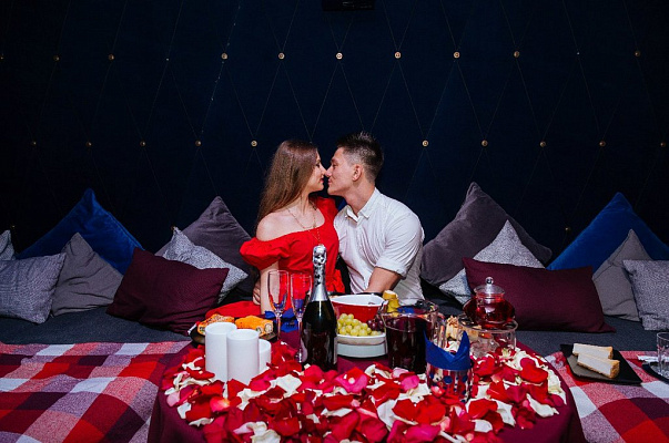 Романтическое свидание в кинотеатре в Оренбурге. Ultra Подарки. Купить романтическое свидание в кинотеатре в Оренбурге. Подарите самым близким незабываемые моменты и признайтесь в искренних чувствах. Сервис UltraPodarki.ru 8-800-505-95-30. Романтическое свидание в кинотеатре в Оренбурге, свидание в Оренбурге, свидание в кинотеатре, сертификат на свидание в кинотеатре, сертификат на свидание в Оренбурге, купить свидание, купить свидание Оренбург, первое свидание, девушка свидание, хороший кинотеатре, романтический кинотеатре, романтический вечер, романтический ужин, романтические любимому, романтическая музыка