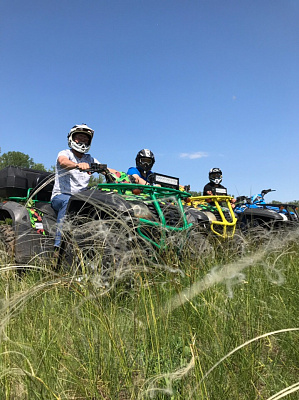Прокат квадроциклов летом в Оренбурге. Сервис Ultra Подарки. Подарочный сертификат на прокат квадроциклов летом и зимой в Оренбурге. Закажите катание на квадроциклах недорого и наслаждайтесь активным отдыхом с друзьями. Выбирайте живописные маршруты для езды на квадроциклах. Сервис UltraPodarki.ru 8800-505-9530. Катание на квадроциклах, Прокат квадроциклов, езда на квадроцикле, прокат квадроциклов Оренбург, катание на квадроциклах Оренбург, Катание на квадроциклах зимой, Катание на квадроциклах летом, Сертификат на катание на квадроциклах 

