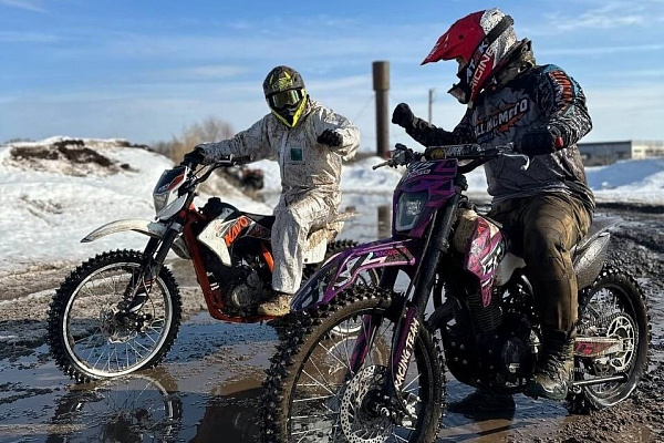 Катание на мотоцикле в Оренбурге. ULTRA ПОДАРКИ. Купить катание на мотоцикле в Оренбурге. Попробовав езду на мотоциклах, вы получите порцию адреналина и невероятные эмоции. Сервис: UltraPodarki.ru 8 800 505 95 30.. Катание на мотоцикле в Оренбурге, прокат мотоциклов Оренбург, катание на мотоциклах, прокат мотоцикла, езда на мотоцикле Оренбург, езда на мотоцикле, мотопрогулка Оренбург, мотопрогулка, поездки на байке, личный мотоцикл, катание на мотоцикле, мотоциклетный шлем, увлечение поездками на мотоцикле, пристрастие к мотоциклам, сертификат на поездку на мотоцикле, прокатиться на мотоцикле, мото-транспорт, мото-треки, мото-поездки, езда на мотоцикле в Оренбурге, катание на мотоцикле в Оренбурге, мотоклуб в Оренбурге
