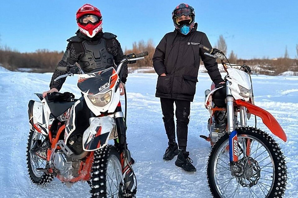 Катание на мотоцикле в Оренбурге. ULTRA ПОДАРКИ. Купить катание на мотоцикле в Оренбурге. Попробовав езду на мотоциклах, вы получите порцию адреналина и невероятные эмоции. Сервис: UltraPodarki.ru 8 800 505 95 30.. Катание на мотоцикле в Оренбурге, прокат мотоциклов Оренбург, катание на мотоциклах, прокат мотоцикла, езда на мотоцикле Оренбург, езда на мотоцикле, мотопрогулка Оренбург, мотопрогулка, поездки на байке, личный мотоцикл, катание на мотоцикле, мотоциклетный шлем, увлечение поездками на мотоцикле, пристрастие к мотоциклам, сертификат на поездку на мотоцикле, прокатиться на мотоцикле, мото-транспорт, мото-треки, мото-поездки, езда на мотоцикле в Оренбурге, катание на мотоцикле в Оренбурге, мотоклуб в Оренбурге
